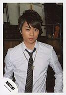 【中古】生写真(ジャニーズ)/アイドル/嵐 嵐/櫻井翔/濃緑のネクタイ/正面向き/腰上/公式生写真