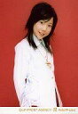 【中古】生写真(ハロプロ)/アイドル/Berryz工房 Berryz工房/石村舞波/上半身・衣装白・両手後ろ・体右向き・背景赤/公式生写真