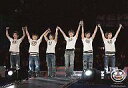 【中古】生写真(ジャニーズ)/アイドル/NEWS NEWS/集合(6人)/ライブフォト・横型・白シャツ・ジーンズ・両手上・背景観客/「NEWS CONCERT TOUR pacific 2007-2008」ライブフォトセット