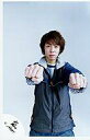 【中古】生写真(ジャニーズ)/アイドル/嵐 嵐/相葉雅紀/膝上・ジャケットグレー、紺・両手グー・背景水色/公式生写真