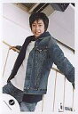 【中古】生写真(ジャニーズ)/アイドル/Hey! Say! JUMP Hey!Say!JUMP/八乙女光/膝上・デニムジャケット・インナー白・手すりを持つ・ジーンズ/公式生写真