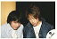 【中古】生写真(ジャニーズ)/アイドル/NEWS NEWS/草野博紀・小山慶一郎/横型・バストアップ・小山デニムジャケット・草野シャツストライプ/公式生写真 200円