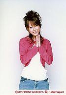 【中古】生写真(ハロプロ)/アイドル/モーニング娘。 モーニング娘。/高橋愛/衣装ピンク・膝上・手あわせ・背景白/公式生写真(3)