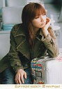 【中古】生写真(ハロプロ)/アイドル/モーニング娘。 モーニング娘。/後藤真希/膝上・座り・衣装コートカーキ・左肘キャリーバックの上・目線右/公式生写真