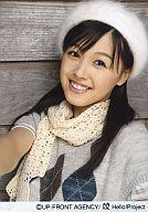 【中古】生写真(ハロプロ)/アイドル/モーニング娘。 久住小春/バストアップ・衣装グレー・帽子白・背景グレー/公式生写真