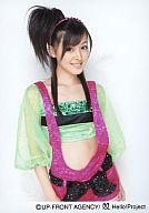 【中古】生写真(ハロプロ)/アイドル/モーニング娘。 久住小春/膝上・衣装ピンク緑・ピンクのカチューシャ/公式生写真