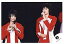 【中古】生写真(ジャニーズ)/アイドル/ジャニーズ ジャニーズ/山下翔央・鮎川太陽/ライブフォト・横型・衣装赤・左手マイク・背景黒・山下目線右/公式生写真 200円