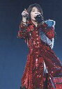 【中古】生写真(ジャニーズ)/アイドル/NEWS NEWS/手越祐也/ライブフォト・膝上・衣装赤・左手マイク・右手人差し指立て・目線左・枠無し/公式生写真