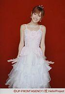 Trading Cards - 【中古】生写真(ハロプロ)/アイドル/モーニング娘。 高橋愛/膝上・衣装ピンク・白のドレス・両手パー・背景赤・メタリック仕様/公式生写真