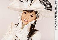 【中古】生写真(ハロプロ)/アイドル/モーニング娘。 道重さゆみ/横型・バストアップ・両手開き・白手袋・真珠のイヤリング・白い帽子/公式生写真