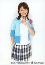 【中古】生写真(ハロプロ)/アイドル/Berryz工房 Berryz工房/菅谷梨沙子/膝上・ジャージ水色・左手ピース・スカートチェック/公式生写真