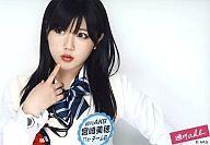 【中古】生写真(AKB48・SKE48)/アイドル/AKB48 宮崎美穂/横型・制服・バストアップ・右手人差し指顔・背景白・名札/DVD「週刊AKB」特典