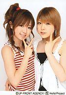 【中古】生写真(ハロプロ)/アイドル/モーニング娘。 モーニング娘。/紺野あさ美・光井愛佳/上半身・ピース・赤のボーダー柄・黒インナー/公式生写真