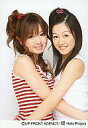 【中古】生写真(ハロプロ)/アイドル/モーニング娘。 モーニング娘。/紺野あさ美・久住小春/上半身・紺野赤白ボーダー・抱きつき/公式生写真