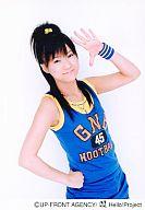 【中古】生写真(ハロプロ)/アイドル/モーニング娘。 モーニング娘。/亀井絵里/腰上・衣装青黄色・右手腰・左手パー・背景白/公式生写真