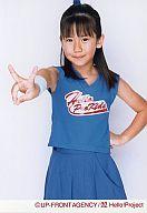 【中古】生写真(ハロプロ)/アイドル/°C-ute °C-ute/岡井千聖/膝上・衣装青・右手ピース・左手腰・背景白/公式生写真(3)