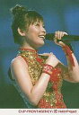 【中古】生写真(ハロプロ)/アイドル/モーニング娘。 モーニング娘。/安倍なつみ/ライブフォト・上半身・衣装赤金色・左手マイク・右手グー/公式生写真