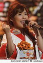 【中古】生写真(ハロプロ)/アイドル/モーニング娘。 モーニング娘。/安倍なつみ/ライブフォト・バストアップ・衣装着物赤・白・左手マイク・右手上げ/公式生写真