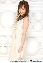 【中古】生写真(ハロプロ)/アイドル/モーニング娘。 モーニング娘。/安倍なつみ/膝上・衣装白・体横向き・カメラ目線/公式生写真