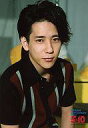 【中古】生写真(ジャニーズ)/アイドル/嵐 嵐/二宮和也/衣装黒.茶・上半身・カメラ目線・ARASHI Anniversary Tour 5×10/公式生写真/公式生写真