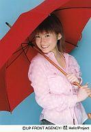【中古】生写真(ハロプロ)/アイドル/モーニング娘。 モーニング娘。/安倍なつみ/上半身 衣装ピンク 背景水色 赤い傘 口開け/公式生写真