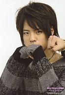 【中古】生写真(ジャニーズ)/アイドル/Hey! Say! JUMP Hey!Say!JUMP/岡本圭人/衣装グレー・両手グー・上半身・背景白・「ありがとう 世界のどこにいても WINTER CONCERT2010〜2011」/公式生写真