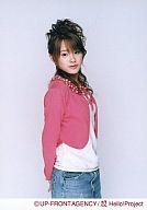 【中古】生写真(ハロプロ)/アイドル/モーニング娘。 モーニング娘。/高橋愛/膝上・衣装ピンク白・スカートデニム・背景グレー・斜め右向き/公式生写真(3)
