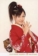 【中古】生写真(ハロプロ)/アイドル/モーニング娘。 モーニング娘。/久住小春/上半身・衣装赤・着物・両手組み・横向き/公式生写真