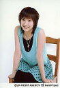 【中古】生写真(ハロプロ)/アイドル/モーニング娘。 モーニング娘。/藤本美貴/膝上・座り・衣装青・インナー黒・背景白/公式生写真