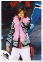 【中古】生写真(ジャニーズ)/アイドル/NEWS NEWS/山下智久/ライブフォト・膝上・衣装銀.ピンク・左手マイク/SUMMARY of Johnnys Wo...