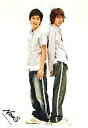【中古】生写真(ジャニーズ)/アイドル/NEWS NEWS/錦戸亮・内博貴/衣装水色・ジーンズ・背中合わせ・背景白/公式生写真