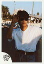 【中古】生写真(ジャニーズ)/アイドル/光GENJI 光GENJI/諸星和己/上半身・シャツ白・右手サングラス・ジーンズ/公式生写真