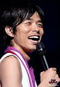 【中古】生写真(ジャニーズ)/アイドル/V6 V6/井ノ原快彦/ライブフォト・バストアップ・衣装白・ストールピンク・右手マイク・Johnny’s web/「20th Century」/公式生写真
