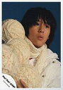 【中古】生写真(ジャニーズ)/アイドル/Hey! Say! JUMP Hey!Say!JUMP/森本龍太郎/バストアップ・衣装白・毛糸球・マフラー・背景青/公式生写真