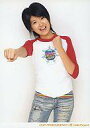 【中古】生写真(ハロプロ)/アイドル/Berryz工房 Berryz工房/徳永千奈美/膝上・シャツ白・袖赤色・ジーンズ・両手グー・右手前・背景白/2Lサイズ/公式生写真
