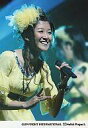 【中古】生写真(ハロプロ)/アイドル/Berryz工房 Berryz工房/徳永千奈美/衣装黄色・上半身・左手マイク・背景青・ライブフォト/公式生写真