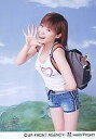 【中古】生写真(ハロプロ)/アイドル/ハロプロ ハロプロ/松浦亜弥/膝上・衣装白・リュック・背景青空・右手パー/公式生写真