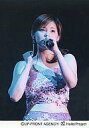 【中古】生写真(ハロプロ)/アイドル/ハロプロ ハロプロ/松浦亜弥/ライブフォト・上半身・衣装紫・左手マイク・背景黒/公式生写真