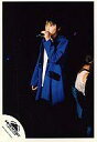 【中古】生写真(ジャニーズ)/アイドル/NEWS NEWS/手越祐也/ライブフォト・膝上・衣装青・白・左手マイク・体左向き/SUMMARY of Johnnys World/公式生写真