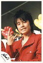 【中古】生写真(ジャニーズ)/アイドル/NEWS NEWS/手越祐也/バストアップ・衣装赤・右手指2本立て・イヤホン/公式生写真