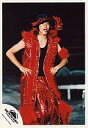 【中古】生写真(ジャニーズ)/アイドル/KAT-TUN KAT-TUN/赤西仁/ライブフォト・衣装赤・両手腰・帽子・背景黒/SUMMARY of Johnnys...