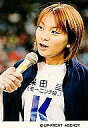 【中古】生写真(ハロプロ)/アイドル/モーニング娘。 モーニング娘。/保田圭/バストアップ・黒ジャージ・シャツ白・マイク・目線左上/公式生写真