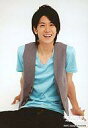【中古】生写真(ジャニーズ)/アイドル/Hey! Say! JUMP Hey! Say! JUMP/中島裕翔/膝上・シャツ水色・グレーベスト・両手下・背景白・笑顔・ジーンズ/SUMMARY 2011 Hey! Say! JUMP