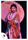 【中古】生写真(ジャニーズ)/アイドル/Kis-My-Ft2 Kis-My-Ft2/横尾渉/ライブフォト・膝上・衣装金・銀の着物・両手日傘・イヤホンマイク・背景黒/公式生写真