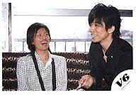 【中古】生写真(ジャニーズ)/アイドル/V6 V6/森田剛・井ノ原快彦/横型・上半身・シャツ黒・白・黒の水玉模様シャツ・口開け・背景豹柄・笑顔/公式生写真