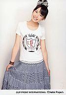 【中古】生写真(ハロプロ)/アイドル/°C-ute °C-ute/中島早貴/膝上・Tシャツ白・両手スカート・顔傾け・背景白/公式生写真