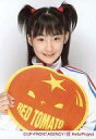 【中古】生写真(ハロプロ)/アイドル/Berryz工房 Berryz工房/嗣永桃子/バストアップ・ジャージ赤白・青ライン・両手トマトのボード(RED TOMAT...
