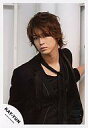 【中古】生写真(ジャニーズ)/アイドル/KAT-TUN KAT-TUN/亀梨和也/上半身・衣装黒・ネクタイ・目線左・背景白/公式生写真