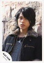 【中古】生写真(ジャニーズ)/アイドル/KAT-TUN KAT-TUN/上田竜也/上半身・ジャケット黒・インナーグレー・ネックレス・フード豹柄・背景レンガ/公式生写真(3)