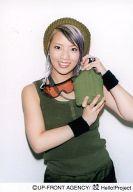 【中古】生写真(ハロプロ)/アイドル/メロン記念日 メロン記念日/大谷雅恵/腰上・衣装緑カーキ・帽子・両手物持ち・ゴーグル・背景白/公式生写真